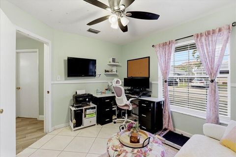 Tiny photo for 970 SW 111th Way, Davie, FL 33324 (MLS # B26037080)