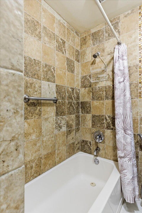 Tiny photo for 970 SW 111th Way, Davie, FL 33324 (MLS # B26037080)