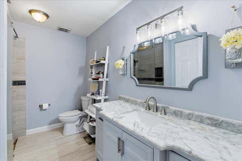 Tiny photo for 970 SW 111th Way, Davie, FL 33324 (MLS # B26037080)