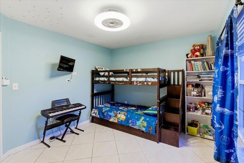 Tiny photo for 970 SW 111th Way, Davie, FL 33324 (MLS # B26037080)