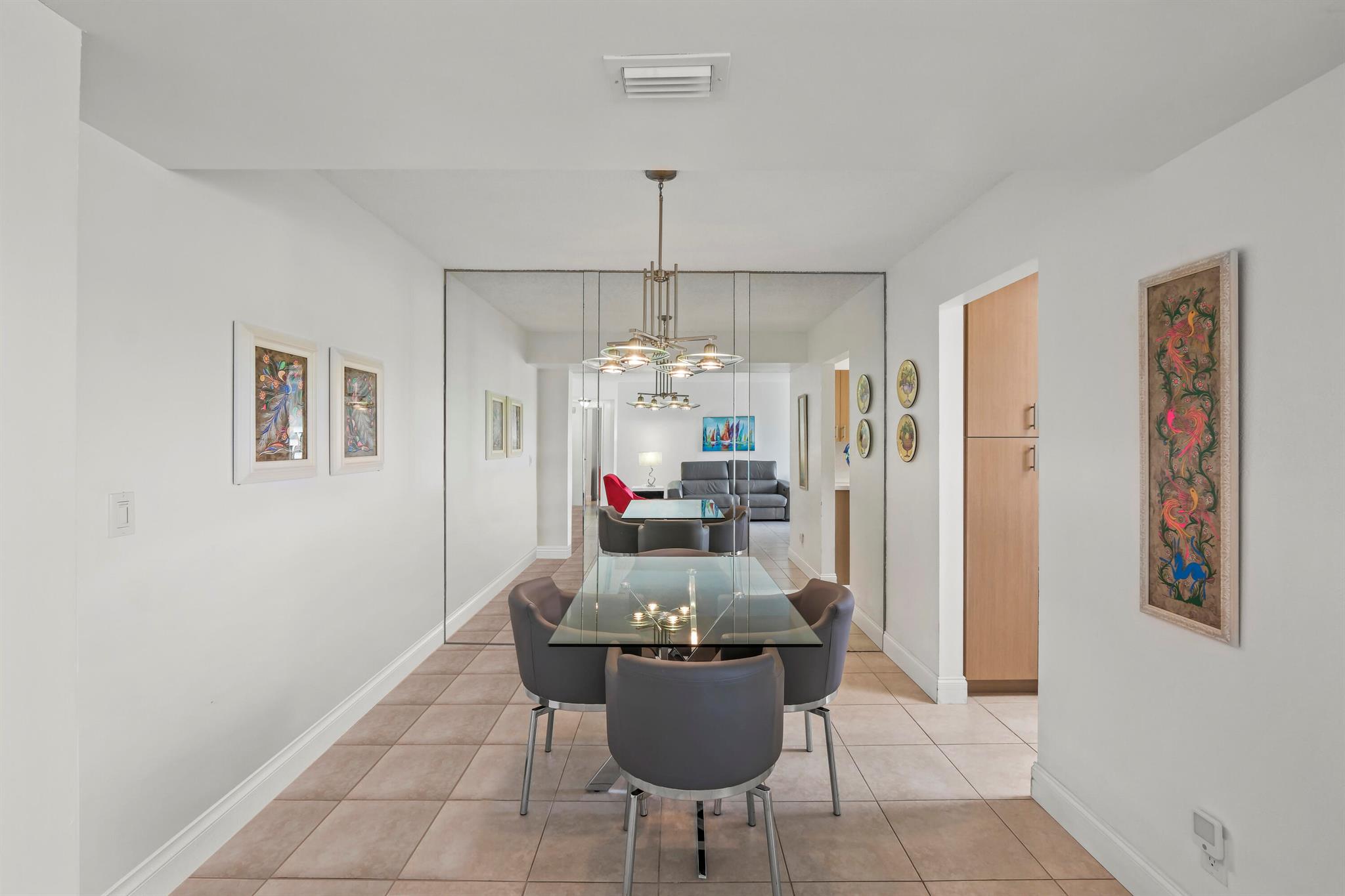 3871 Via Poinciana 104