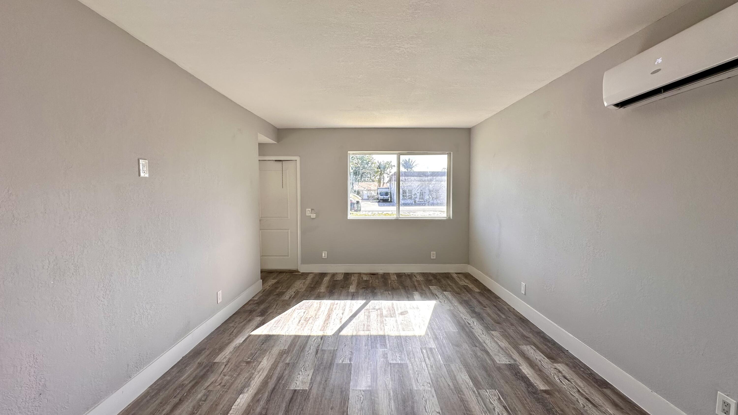 GREENACRES 2 - Residential Lease