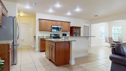 Single Family Residence in Port St Lucie FL 5299 Wisk Fern Circle Cir 5.jpg