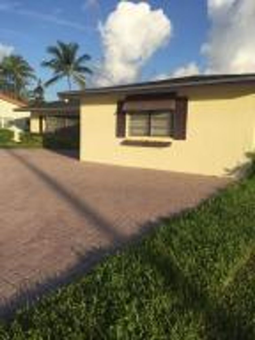 3/2 Pool home in desirable Highland Lakes ready for its new owner.