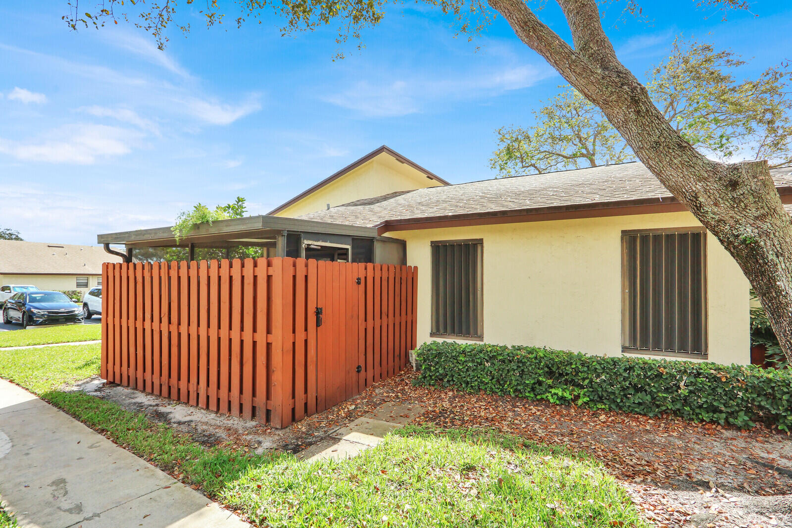 VILLAS OF HOBE SOUND CONDO - Residential