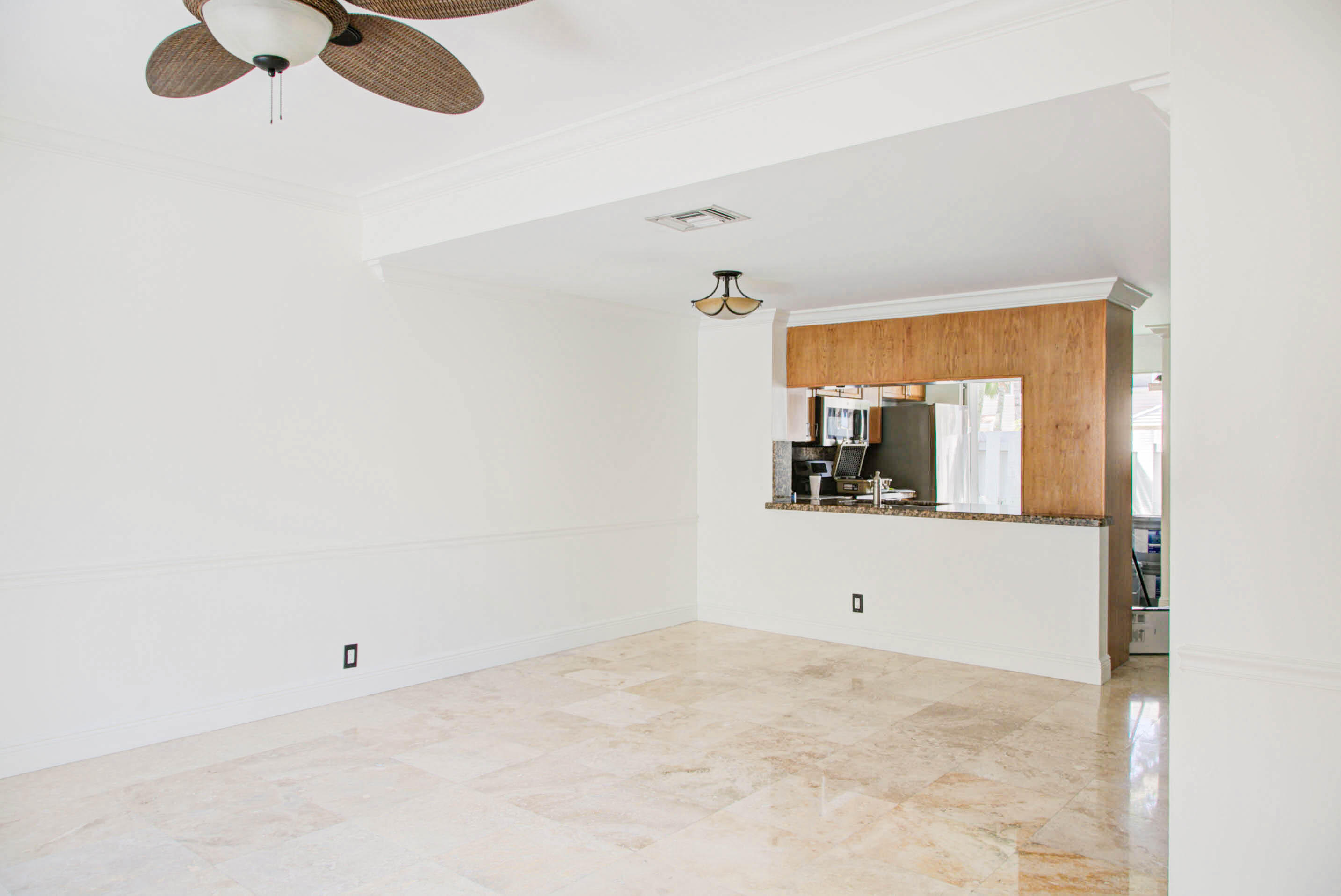 SUN HARBOUR - Residential Lease