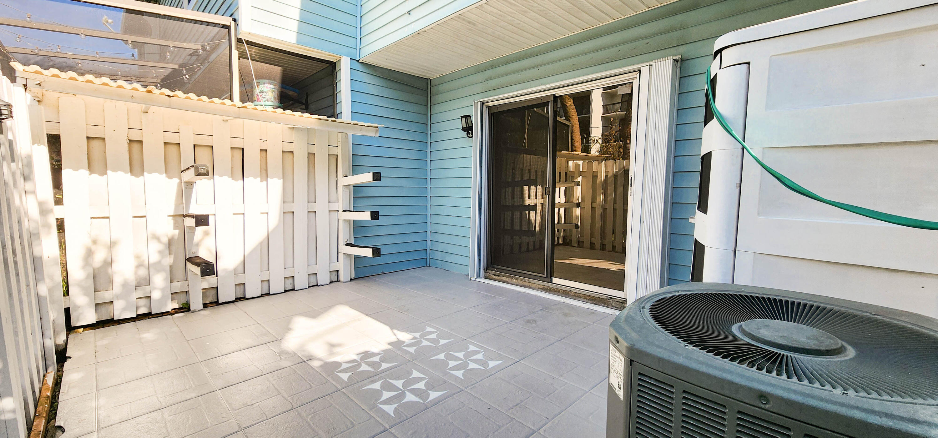 SUN HARBOUR - Residential Lease