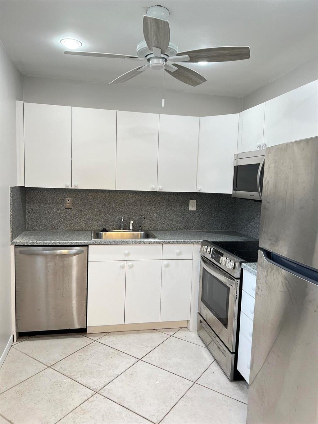 Photo of 665 Normandy #N, Delray Beach, FL 33484 (MLS # R10981287)