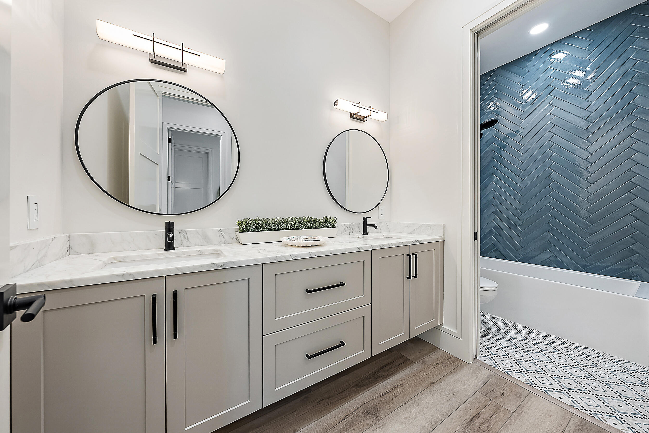 Tequesta Country Club - Residential