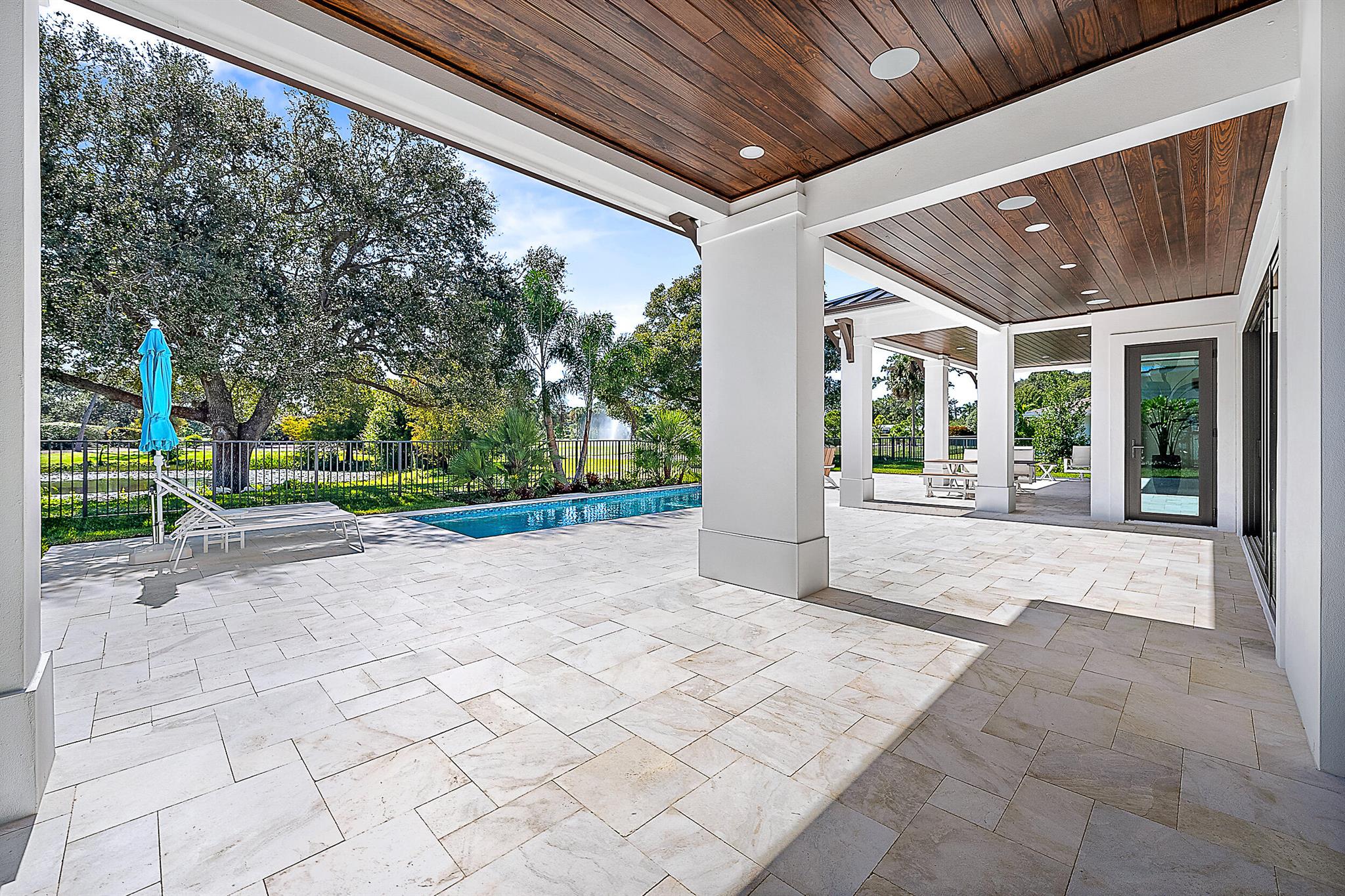 Tequesta Country Club - Residential