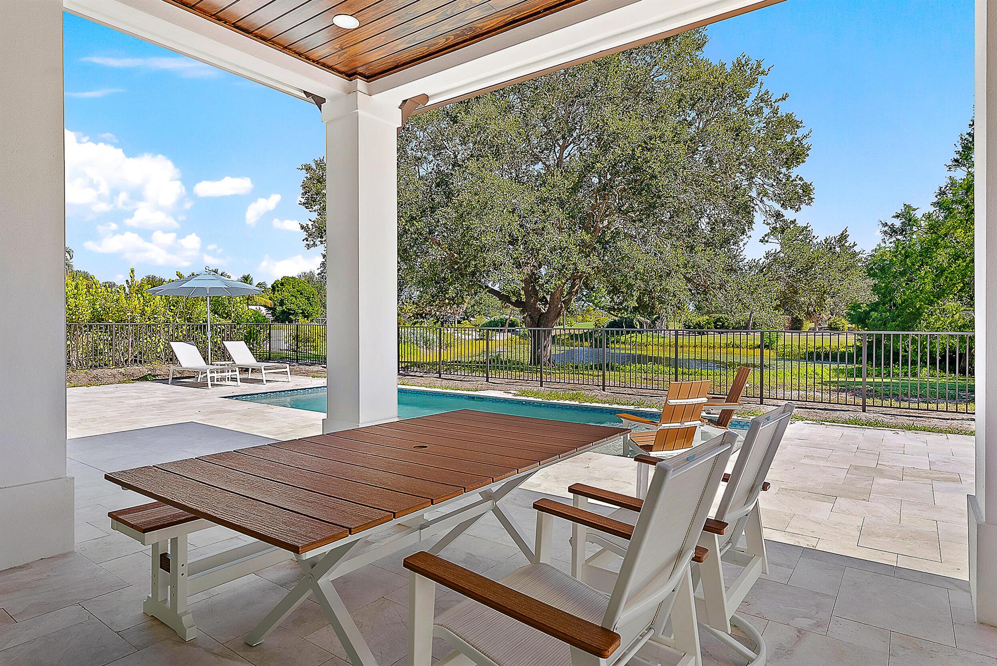 Tequesta Country Club - Residential