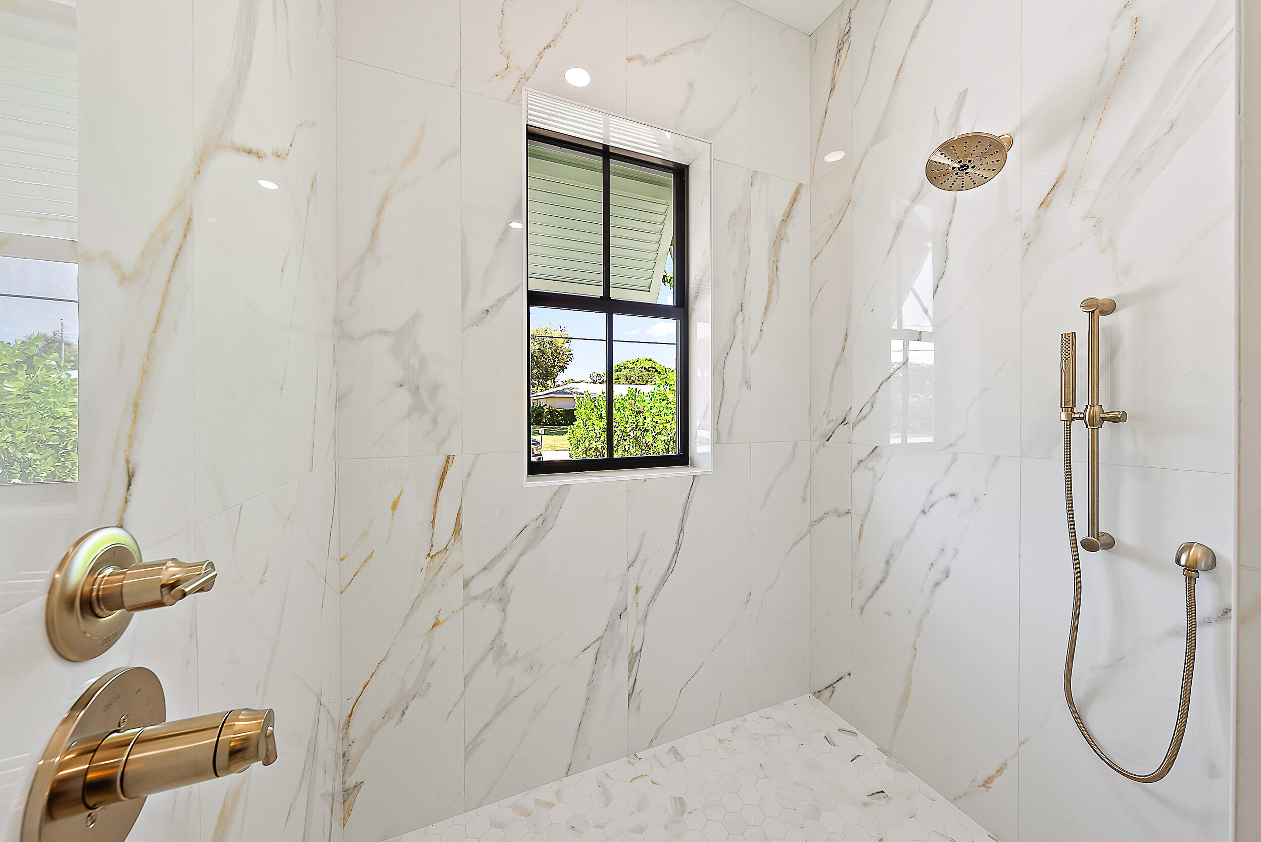 Tequesta Country Club - Residential