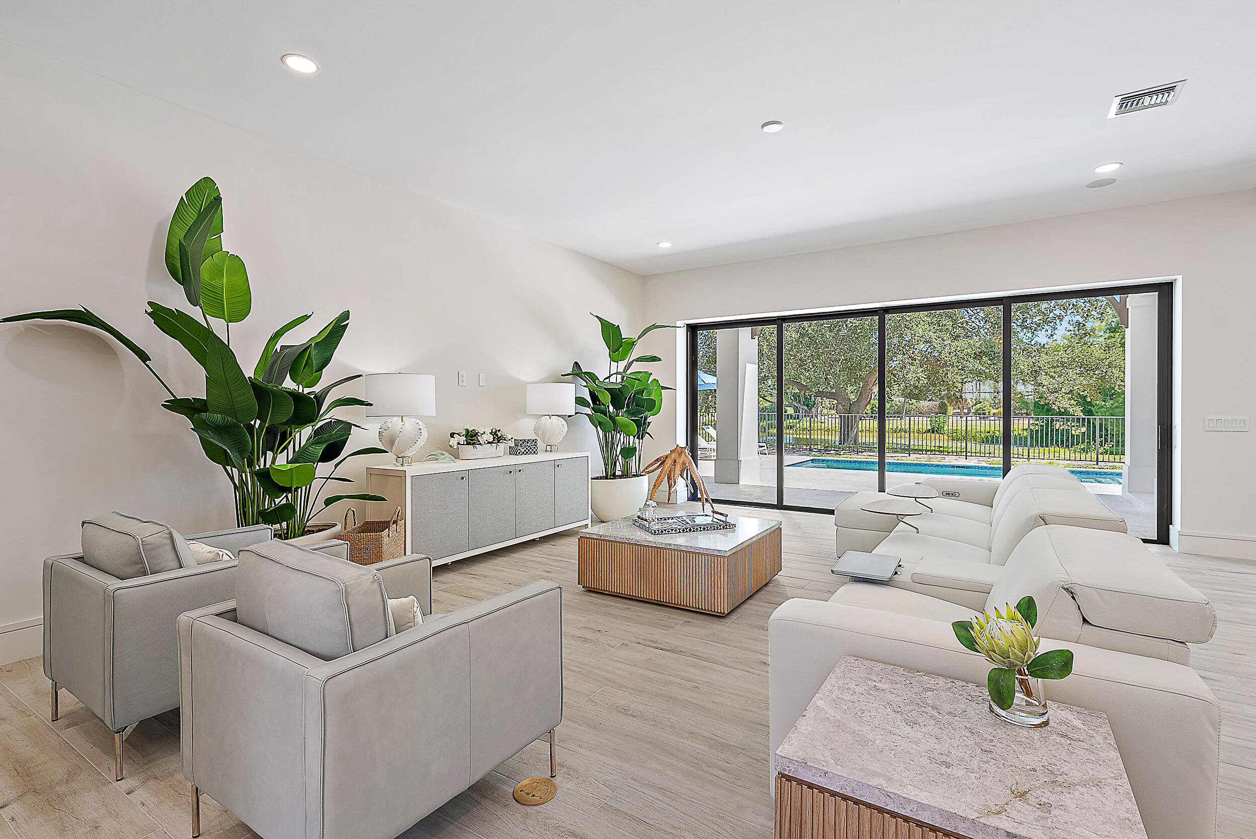 Tequesta Country Club - Residential