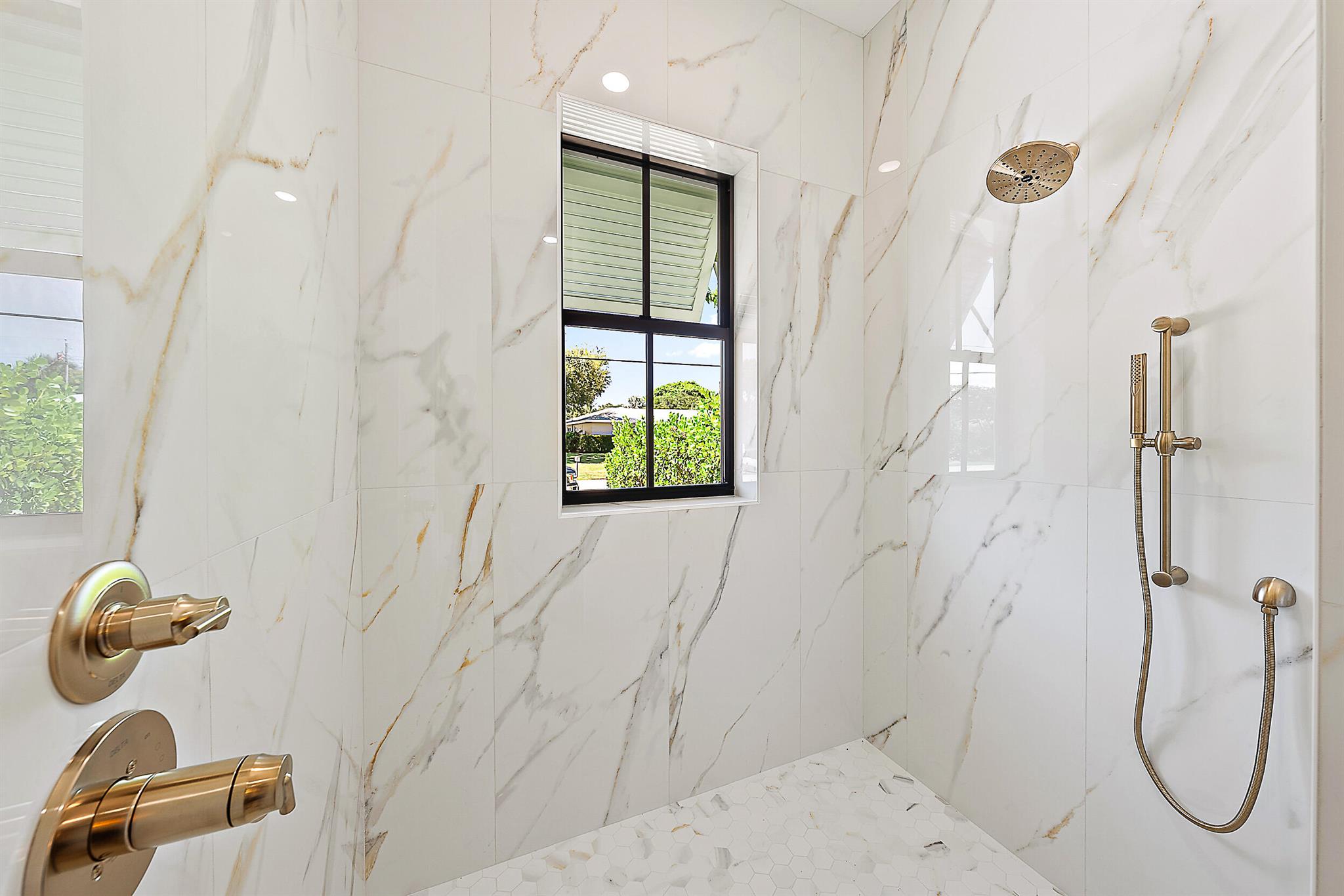 Tequesta Country Club - Residential