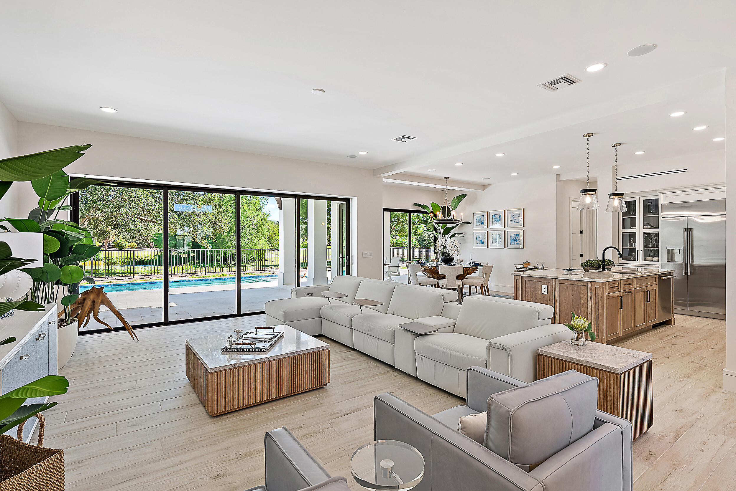 Tequesta Country Club - Residential