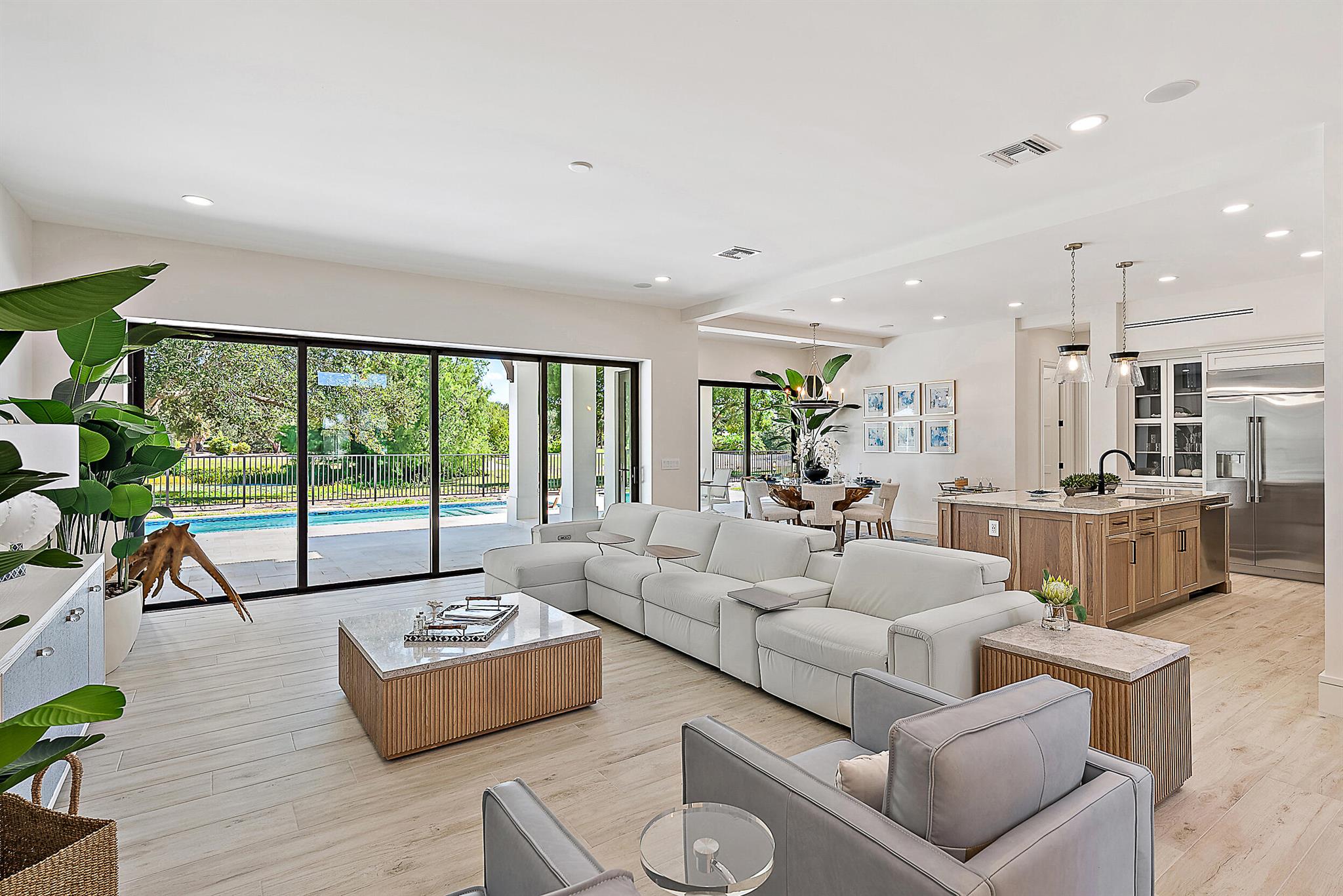 Tequesta Country Club - Residential