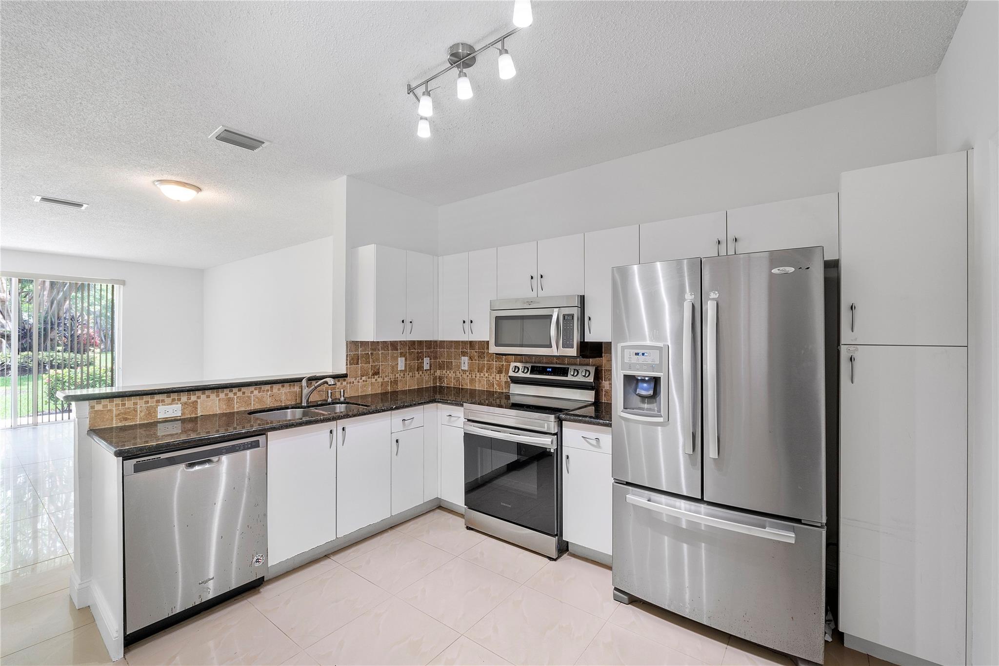3793 San Simeon Cir