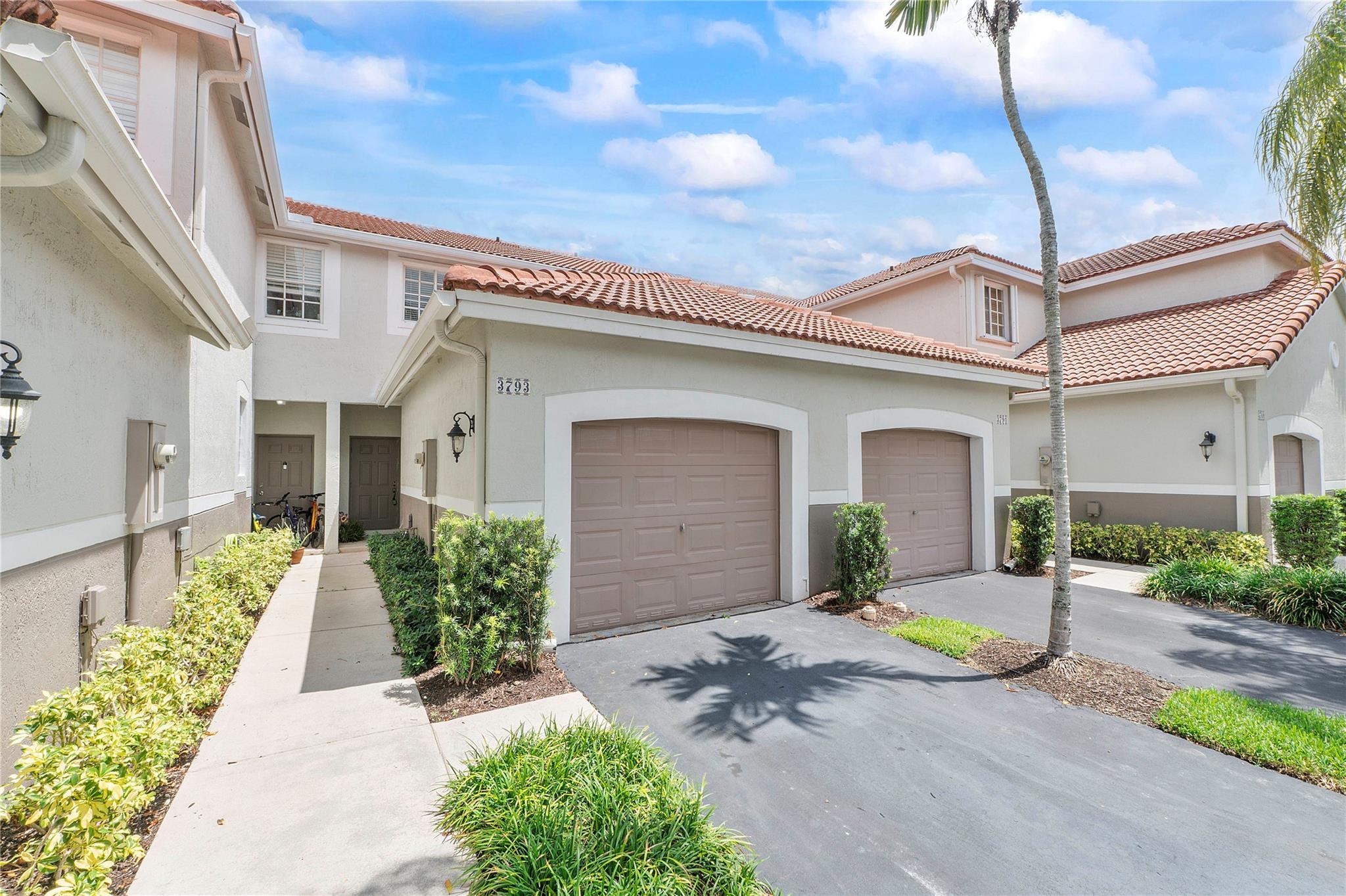3793 San Simeon Cir