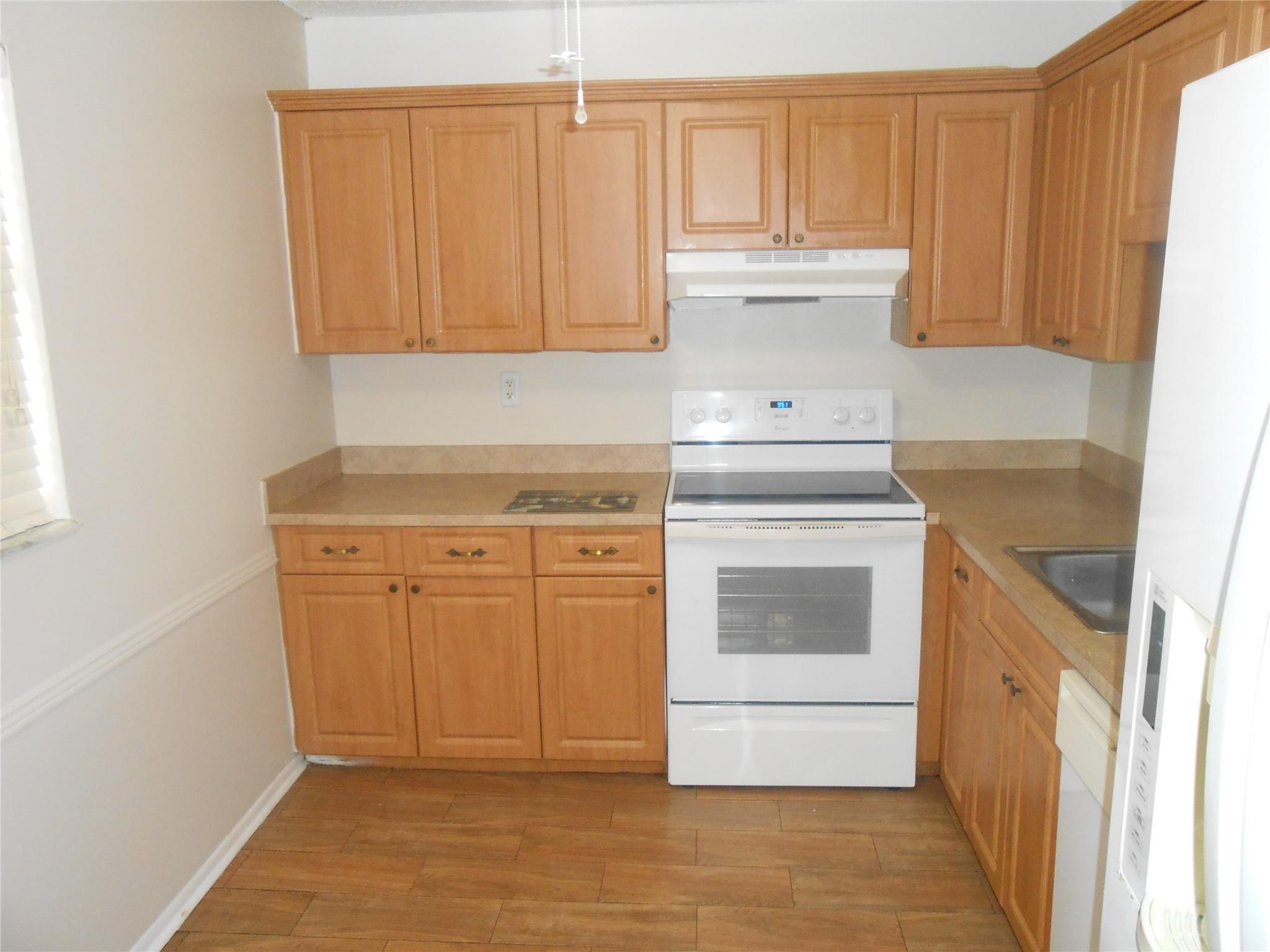 COURTYARDS OF BROWARD CONDO - Residential Lease