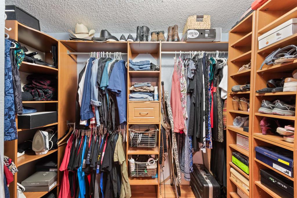 Oriole-Margate Sec 3 74-45 B - Residential