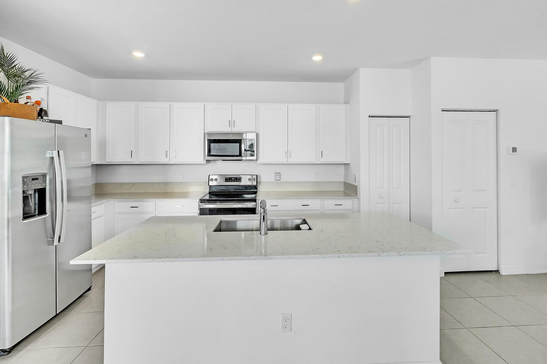 VERANDA PLAT NO. 9 - Residential Lease