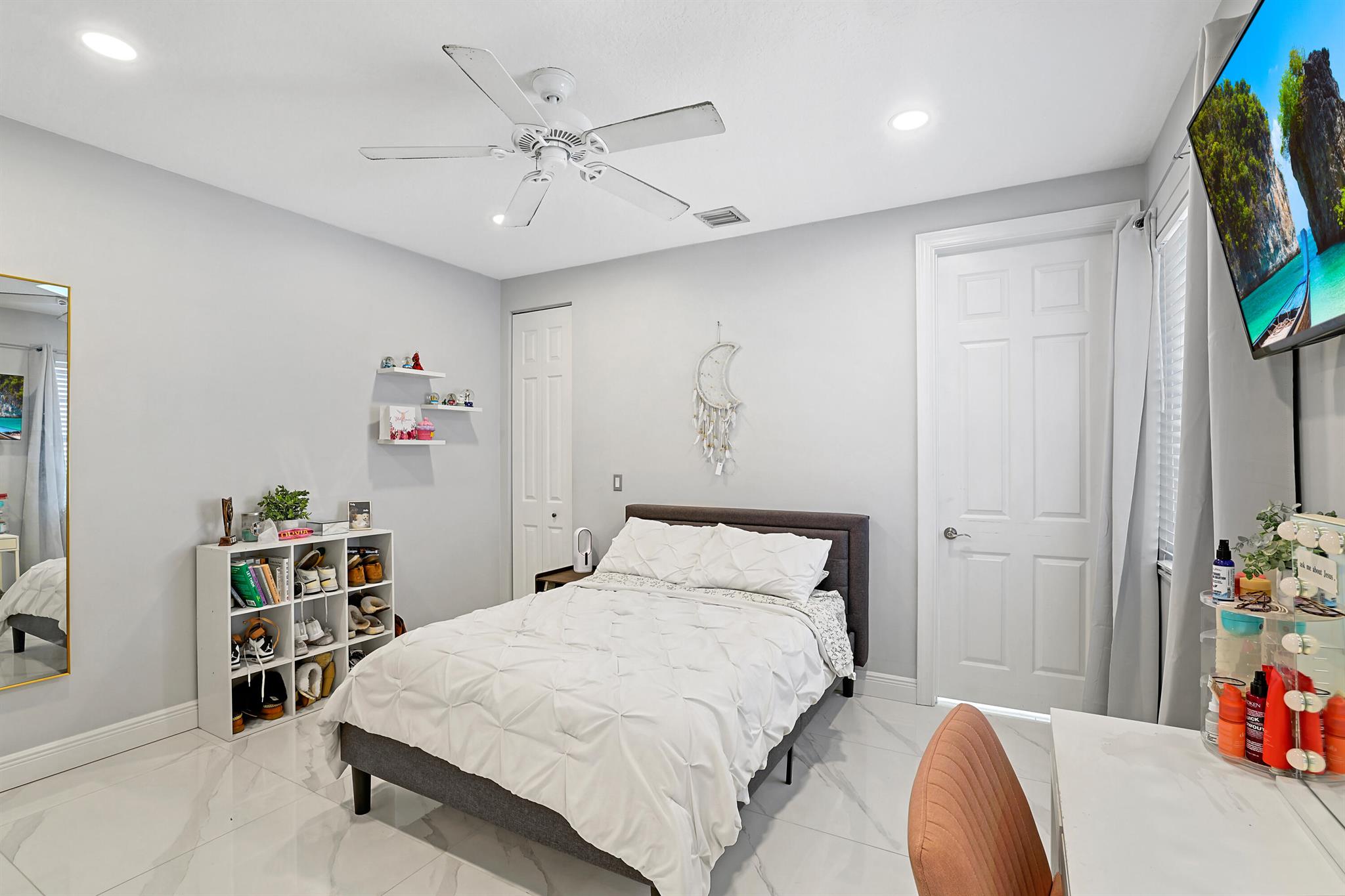 ENCLAVE AT THE FOUNTAINS - Residential