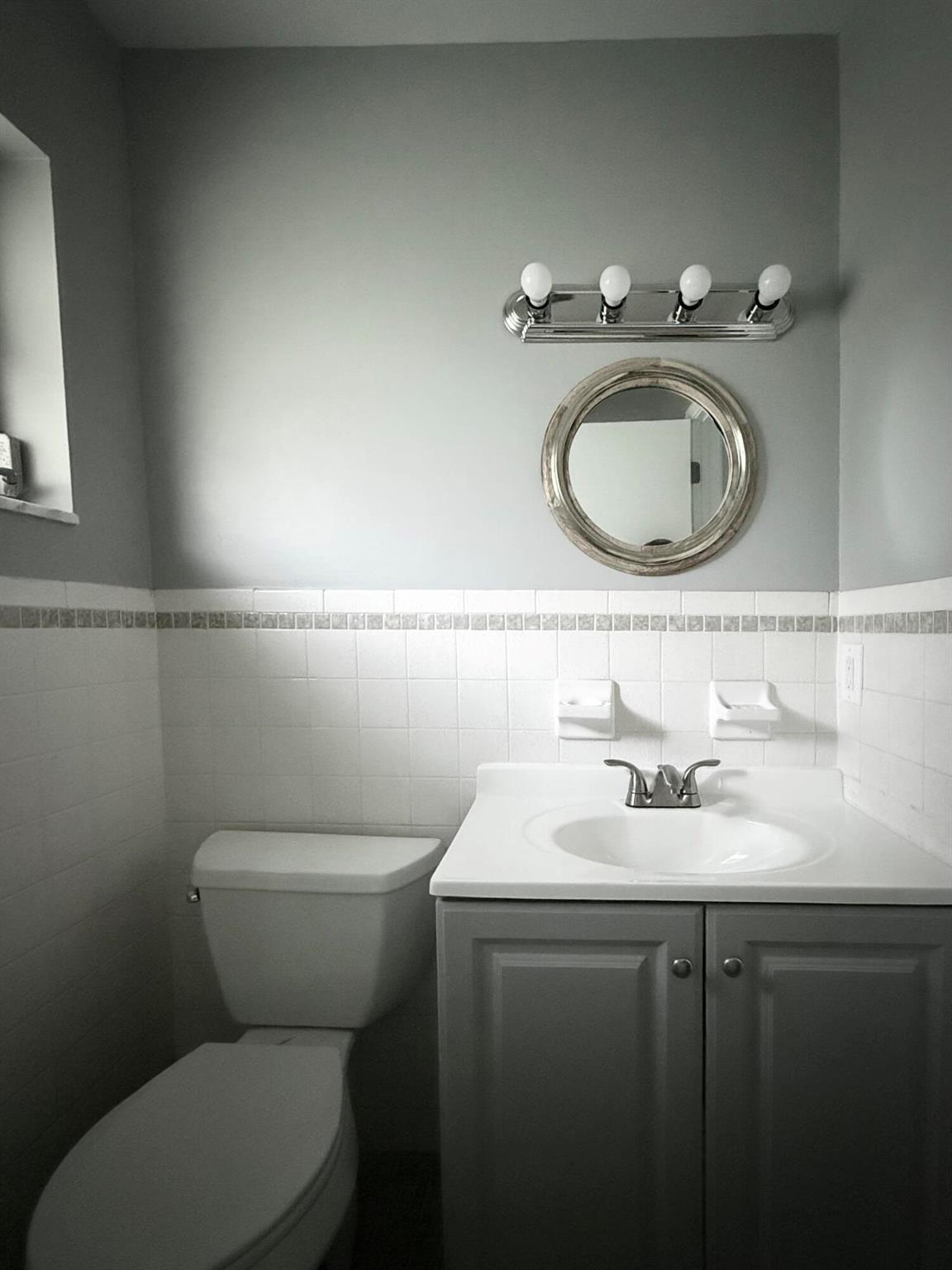 TOWNSITE APTS XVI CONDO - Residential Lease