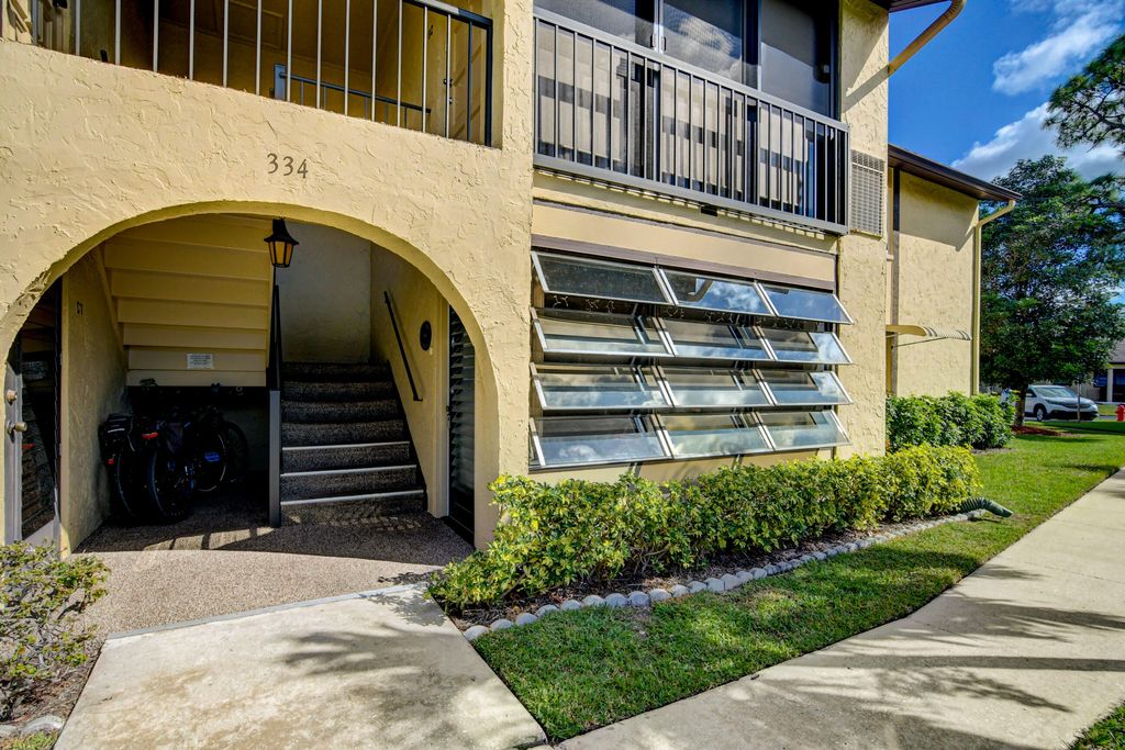 Photo of 334 Pine Ridge Circle #B-1, Greenacres, FL 33463 (MLS # B26017771)