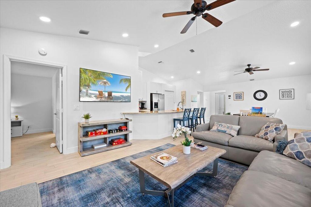 Photo of 6077 Francis Street, Jupiter, FL 33458 (MLS # B26024062)