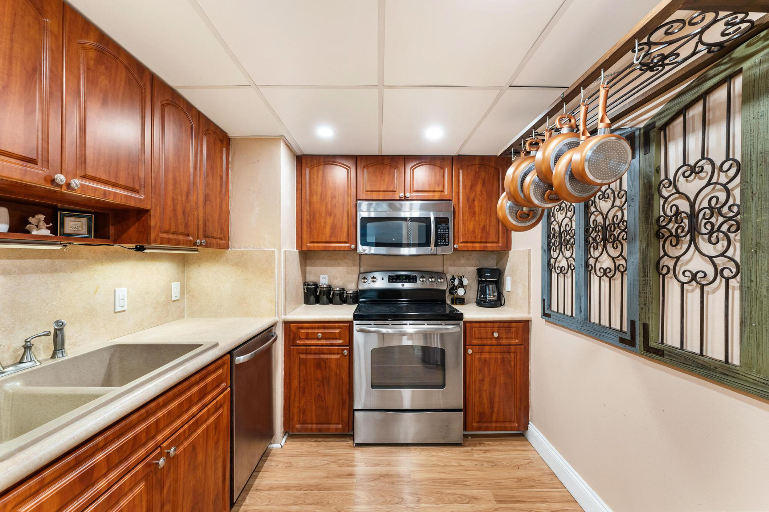 5600 N Flagler Drive 402