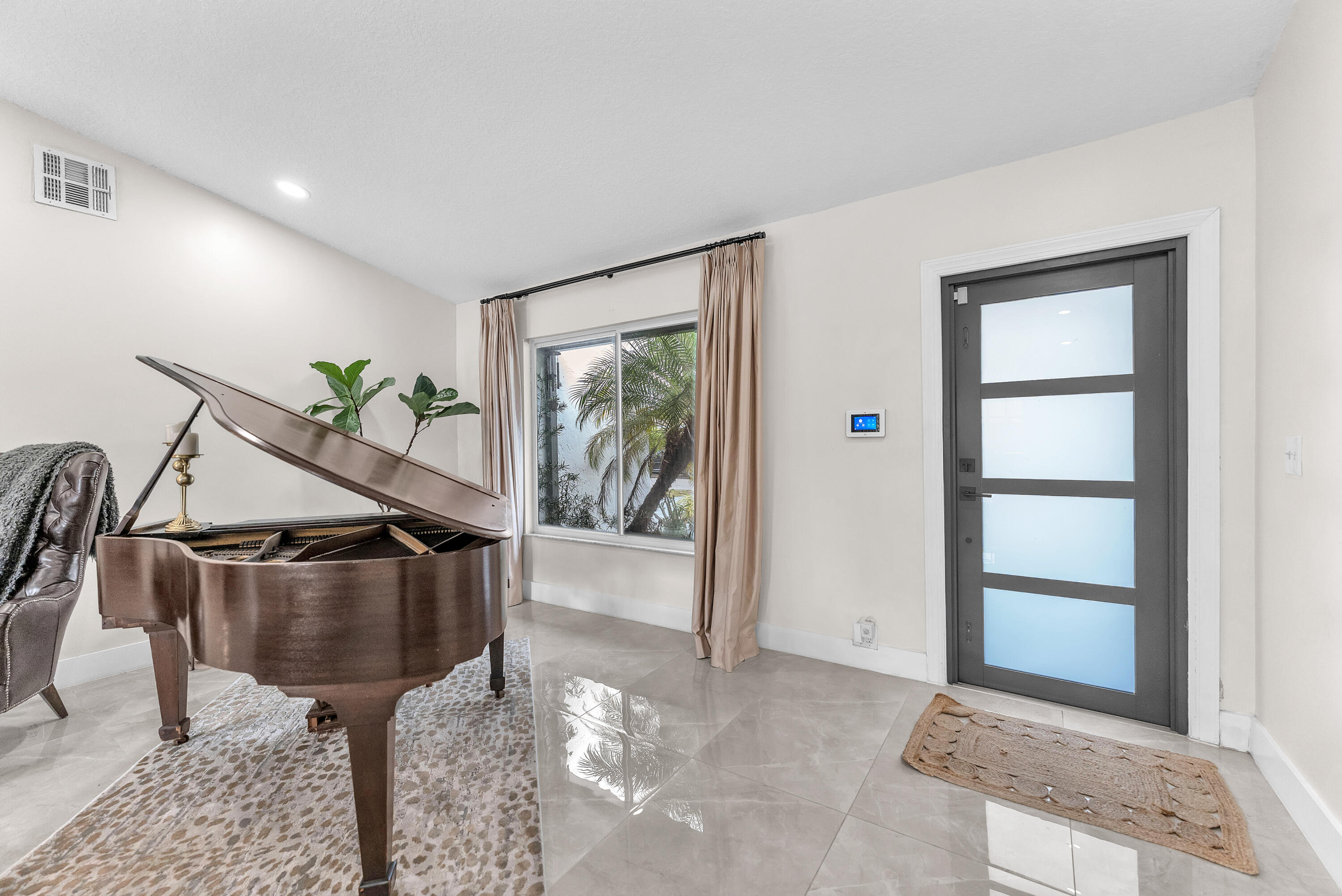 CYPRESS RUN - Residential Lease