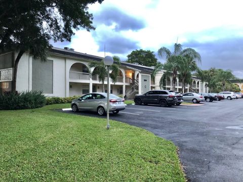 Photo of 2614 Nassau Bend #D2, Coconut Creek, FL 33066 (MLS # F10533532) Photo of 2614 Nassau Bend #D2, Coconut Creek, FL 33066 (MLS # F10533532)