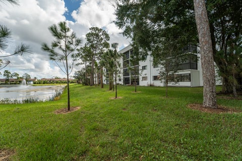 Tiny photo for 4725 Lucerne Lakes Blvd E BLVD E #401, Lake Worth, FL 33467 (MLS # B26089899)