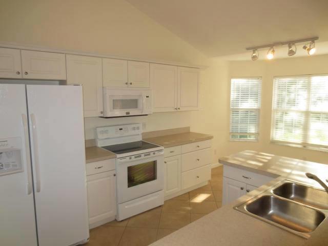 Port St. Lucie Section 01 - Residential Lease