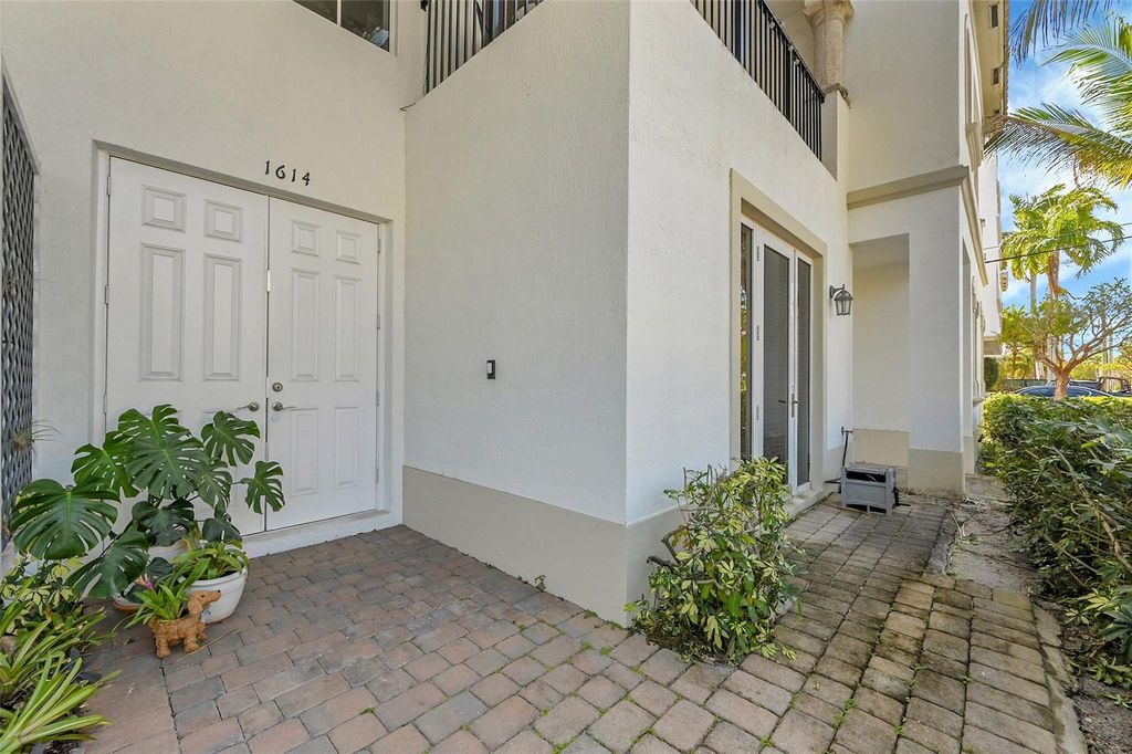 Photo of 1614 NE 9th Street, Fort Lauderdale, FL 33304 (MLS # F10555697)