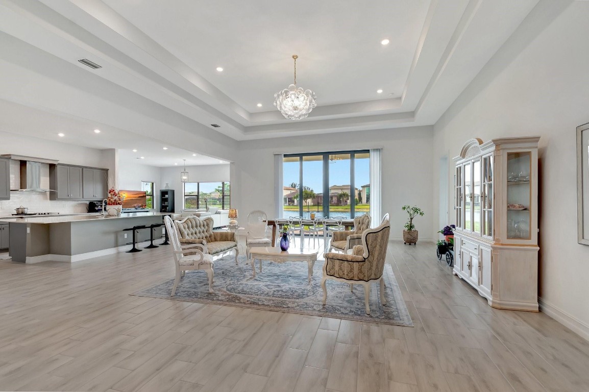 8212 Grand Prix Lane