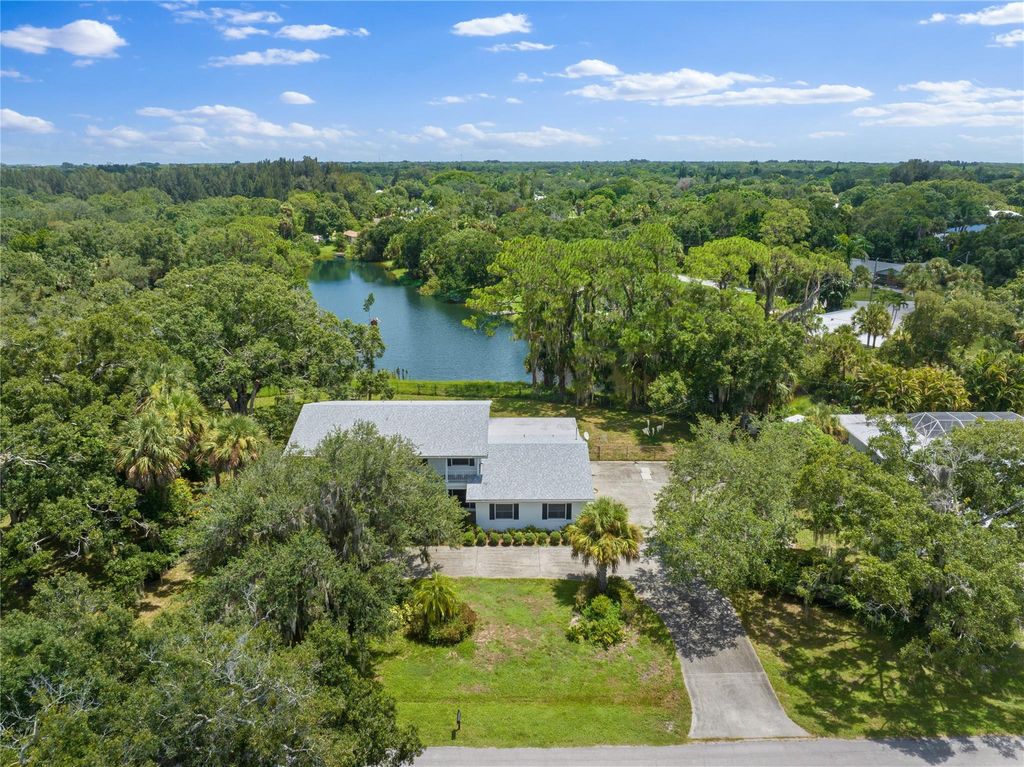 Photo of 960 48th Ave, Vero Beach, FL 32966 (MLS # F10528699)