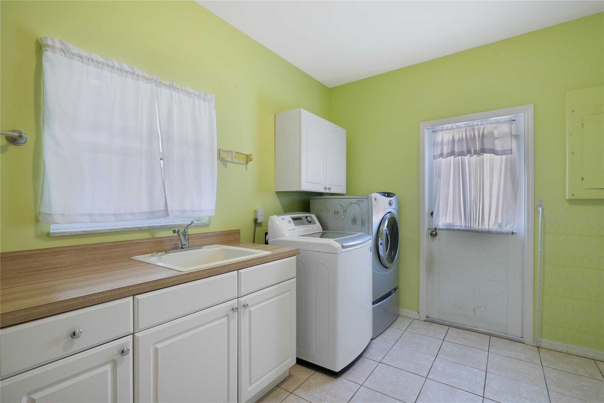 GLENDALE LAKES SUB - Residential