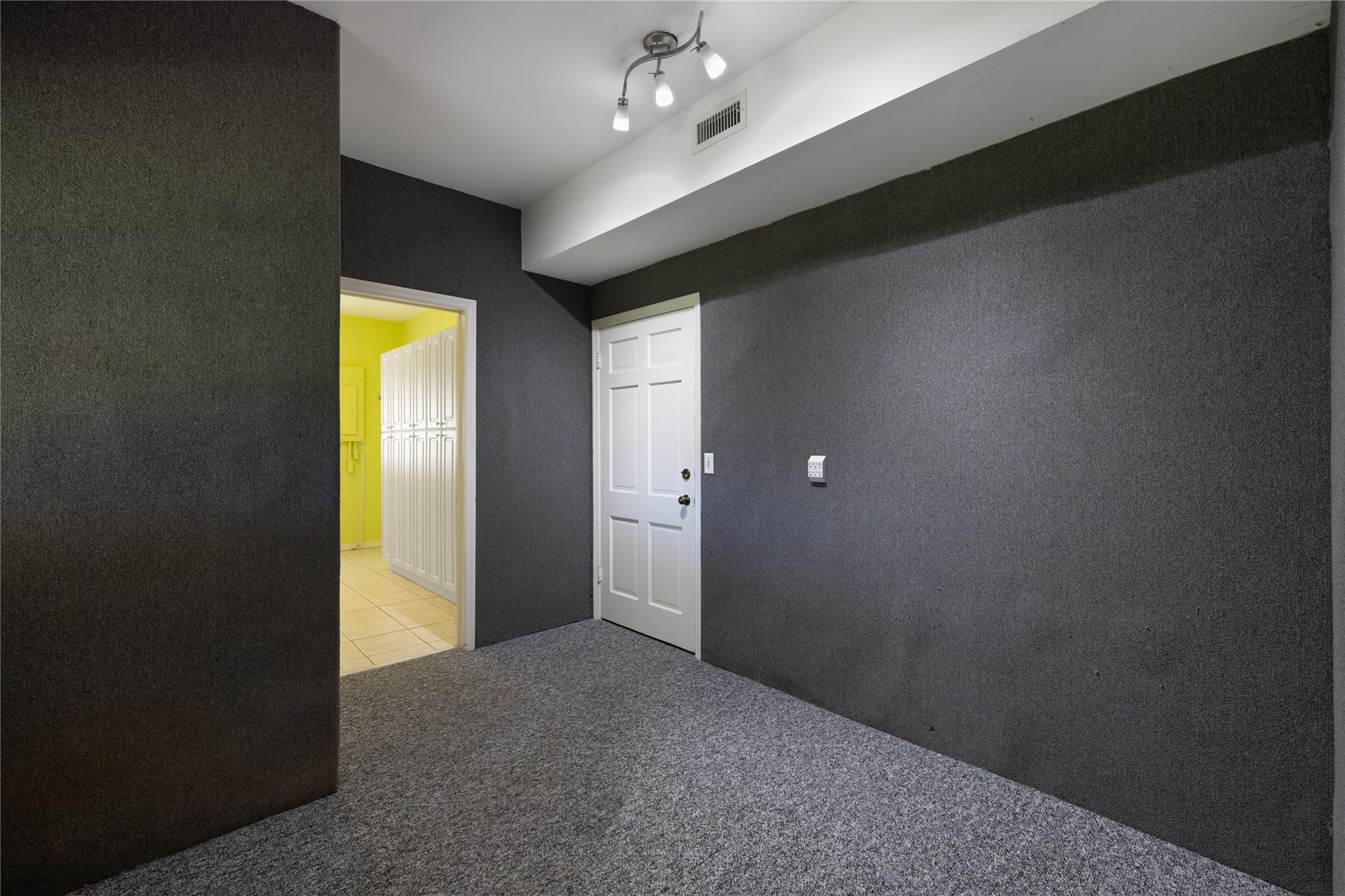 GLENDALE LAKES SUB - Residential