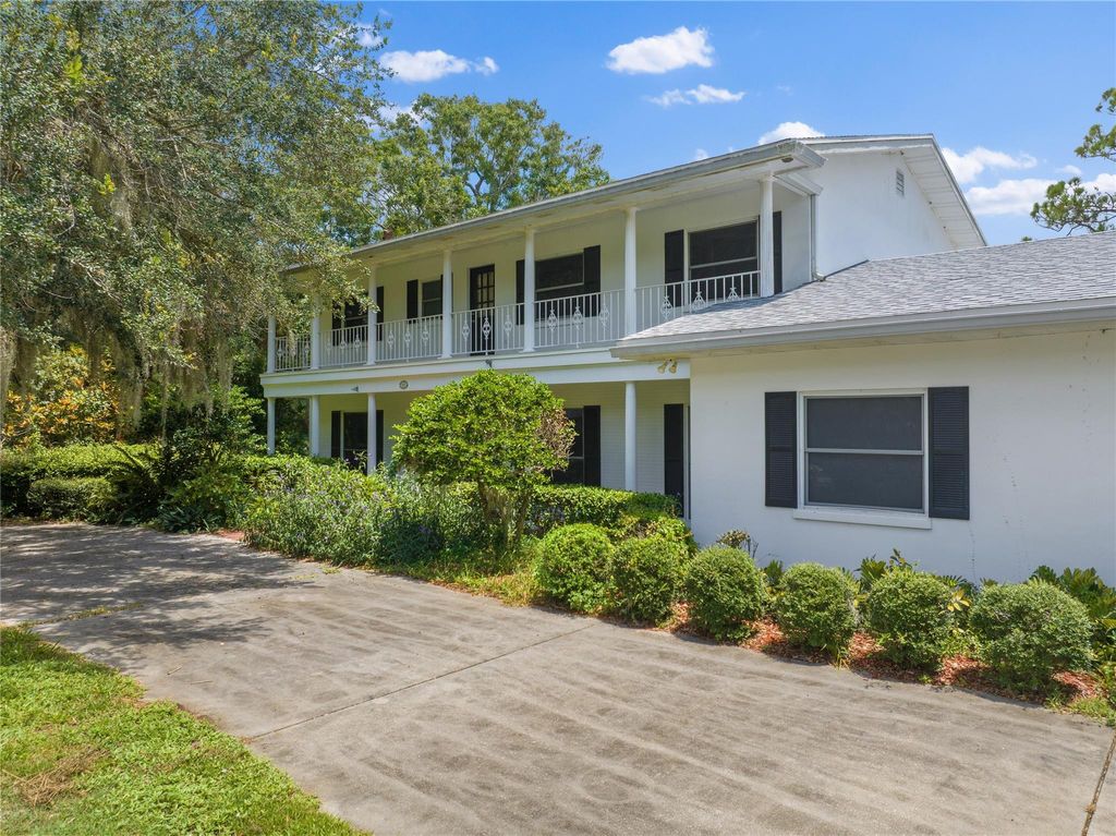 Photo of 960 48th Ave, Vero Beach, FL 32966 (MLS # F10528699)