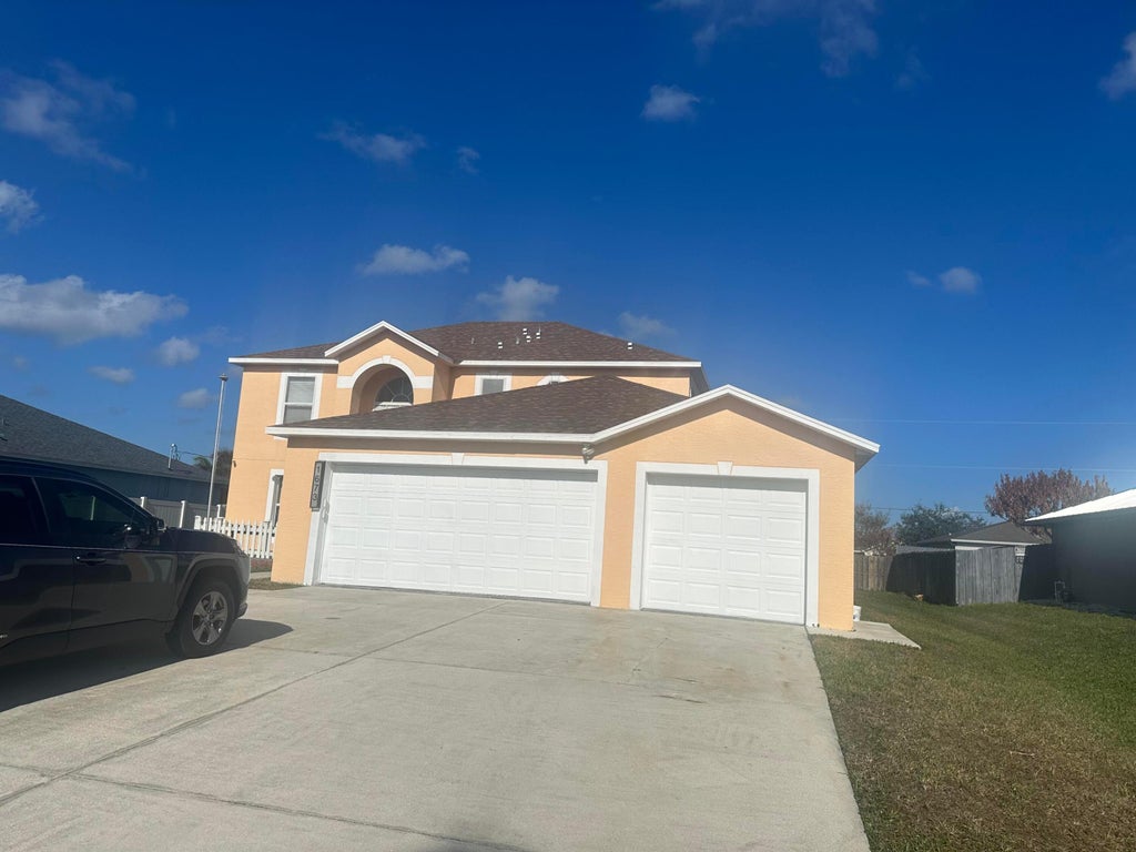 Photo of 1673 SW SCHLEICHER Lane SW, Port Saint Lucie, FL 34984 (MLS # B26064691)