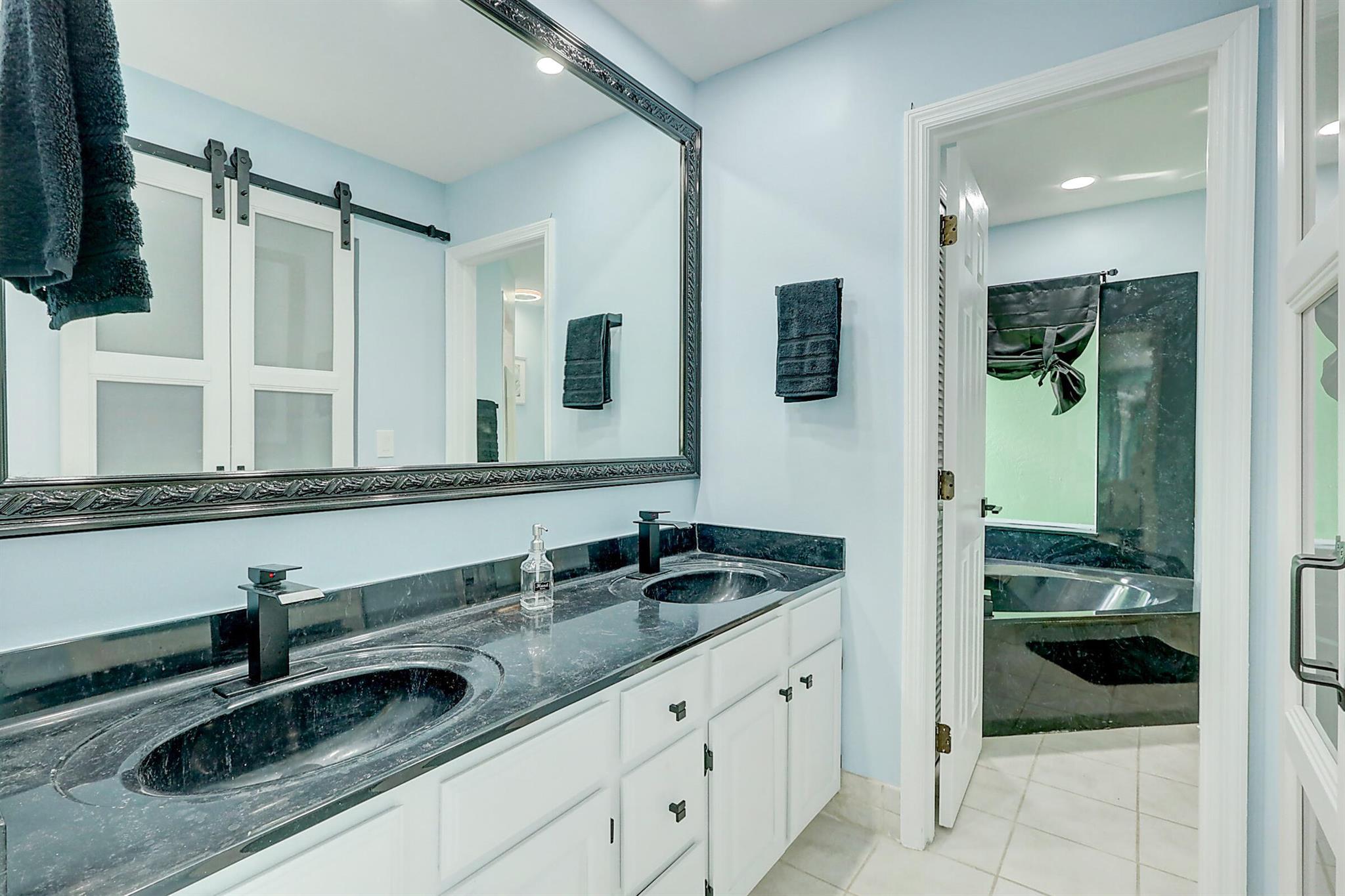 PORT ST LUCIE SECTION 4 - Residential Lease