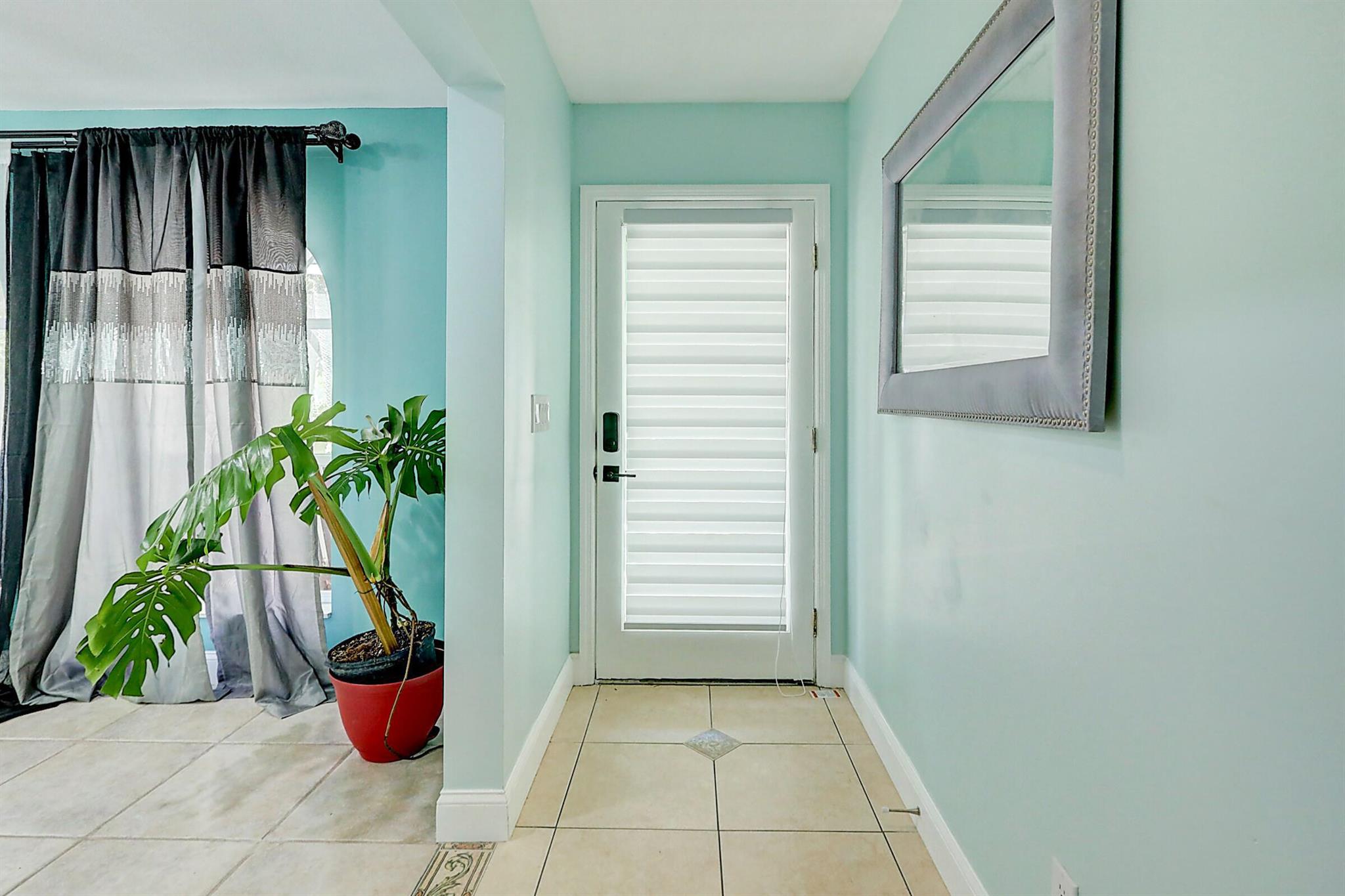 PORT ST LUCIE SECTION 4 - Residential Lease