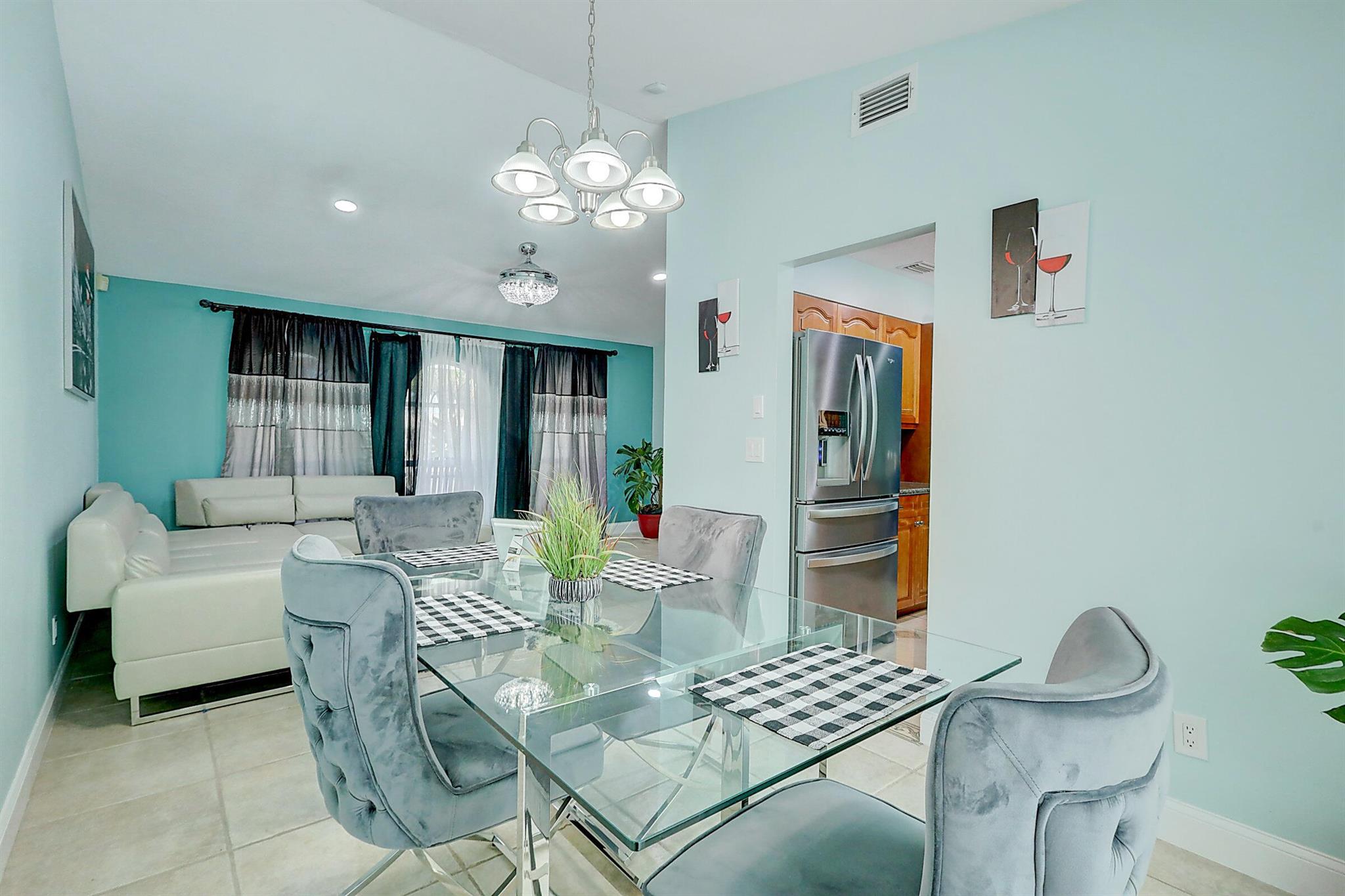 PORT ST LUCIE SECTION 4 - Residential Lease