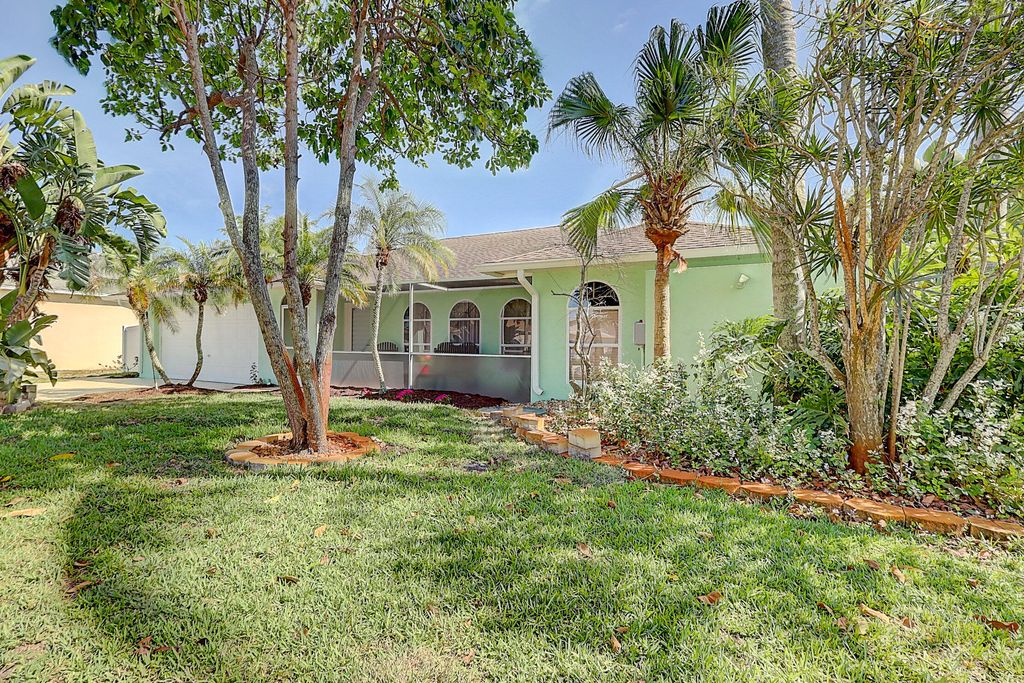 Photo of 238 SW Grove Avenue, Port Saint Lucie, FL 34983 (MLS # R11134464)