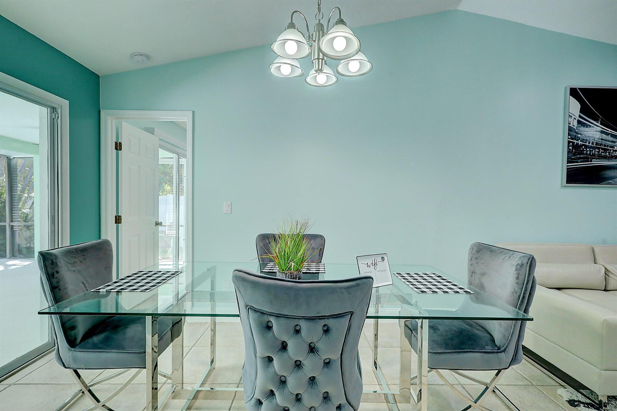 PORT ST LUCIE SECTION 4 - Residential Lease