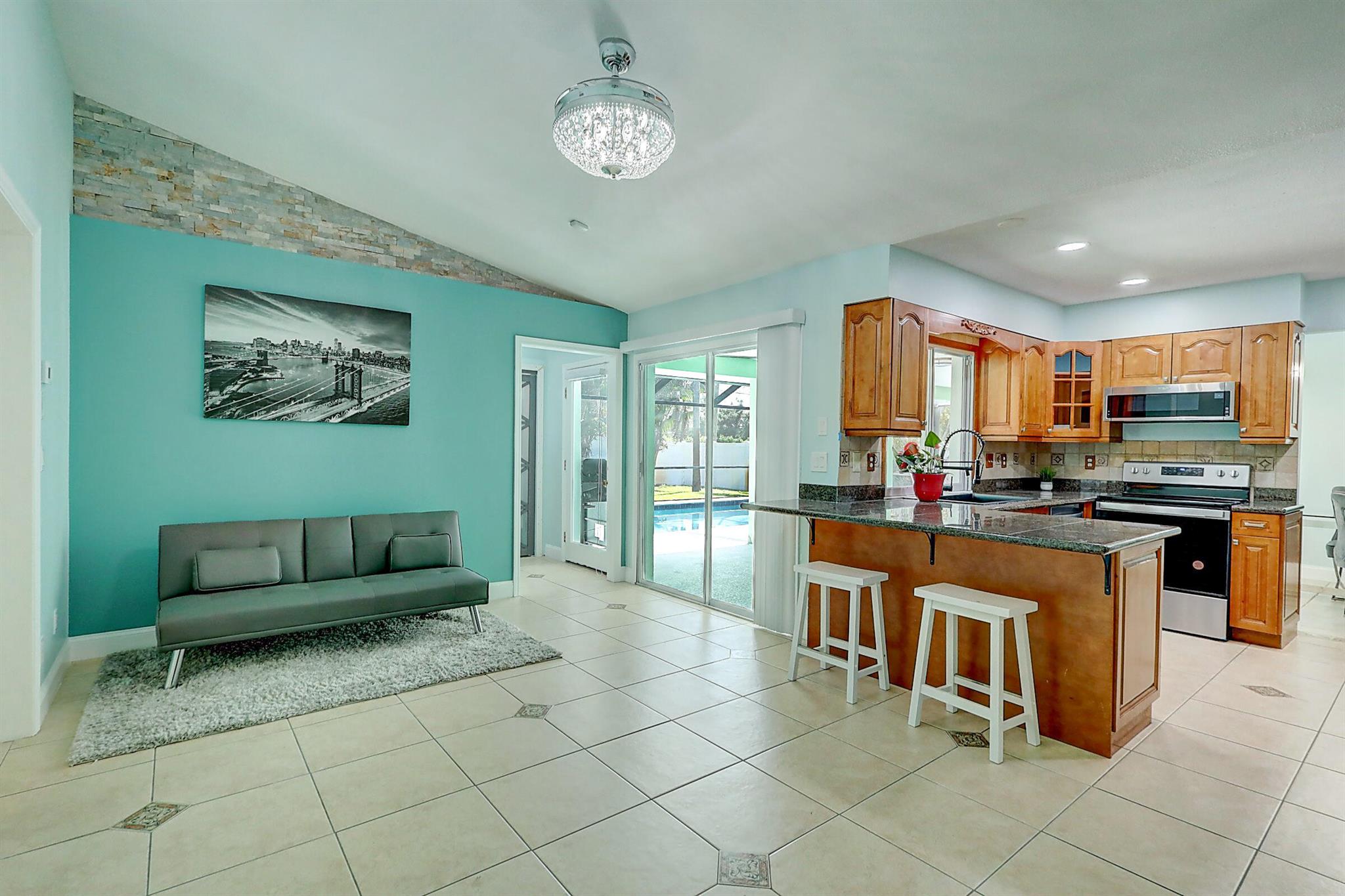 PORT ST LUCIE SECTION 4 - Residential Lease