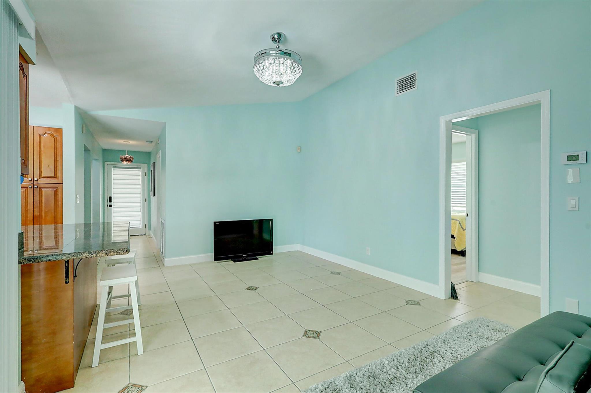 PORT ST LUCIE SECTION 4 - Residential Lease