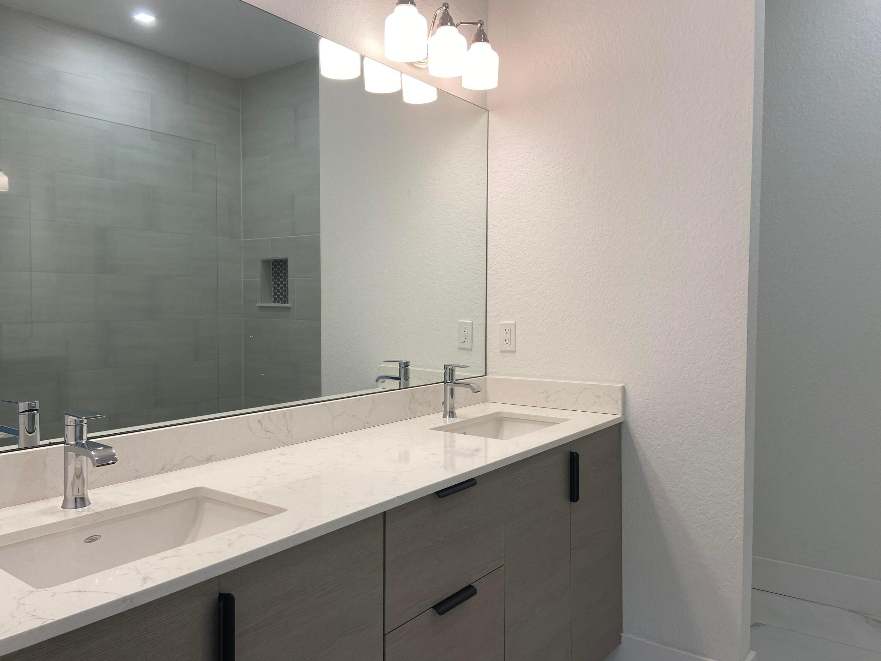 CASA DEL SOL - Residential Lease