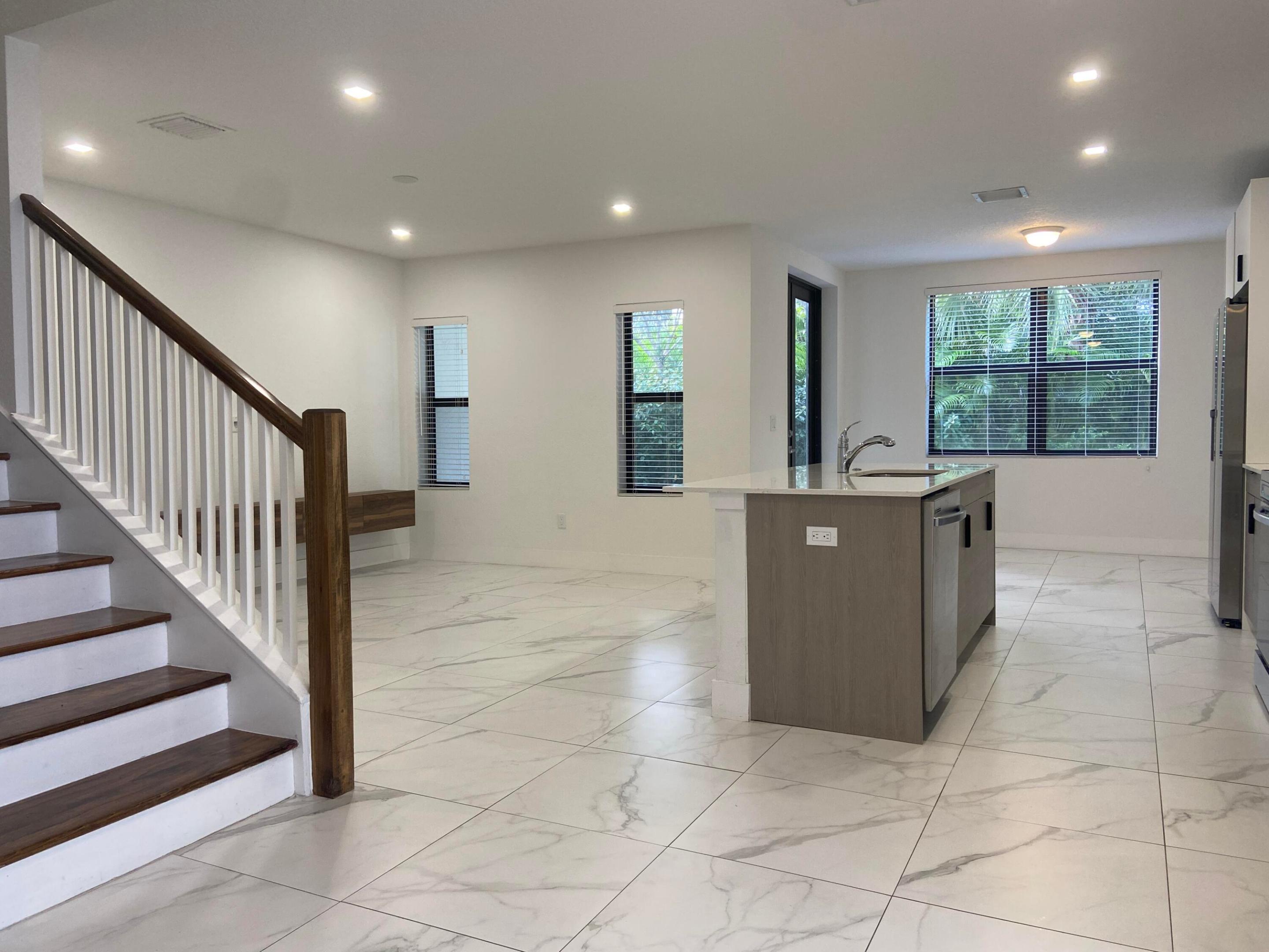 CASA DEL SOL - Residential Lease